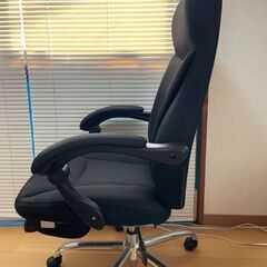 オフィスチェア オットマン付 リクライニング 寝れます ゲーミングチェア テレワーク 在宅勤務 の画像