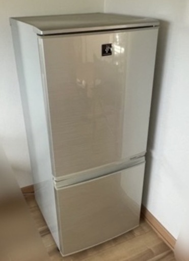 【決まりました】SHARP　冷蔵庫  137L  １〜2人暮らし用