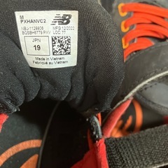 ニューバランス・アシックス子供スニーカー2足セットの画像