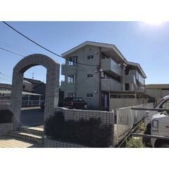 フリーレント1ヶ月✨💐😳敷金・礼金・仲介手数料ゼロ😳駐車場１台3,000円、複数台契約可能です💕広々🏠＋🚗で使いやすいお部屋です。バストイレ別 - 賃貸（マンション/一戸建て）