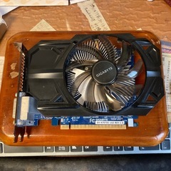 ！メルカリで売れました！ギガバイト GV-N75TOC-1GI ...