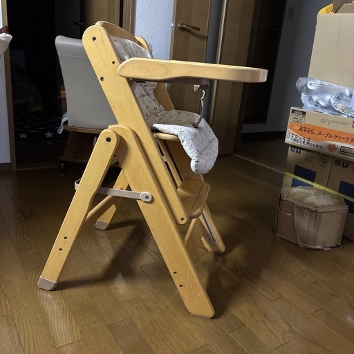 ベビーチェアー