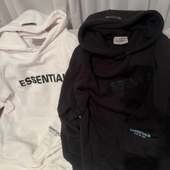 白、黒 フーディーの画像