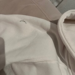 白、黒 フーディーの画像