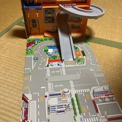トミカで遊べるおもちゃ