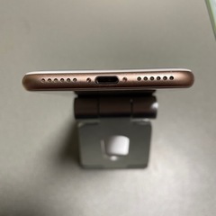 iPhone8　64GB　ゴールド SIMフリーの画像