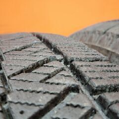 BS BRIDGESTONE BLIZZAK VRX2 205/65R16 16インチ スタッドレス 4本 バリ溝 ヤリスクロス 10系アルファード等　(KTF198)の画像