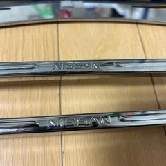 日産純正　ナンバーフレーム　①の画像