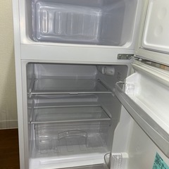 2ドア冷蔵庫の画像