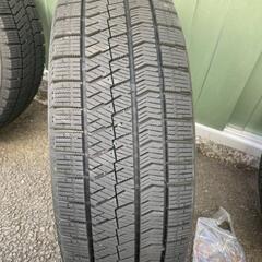 スタッドレスタイヤの画像