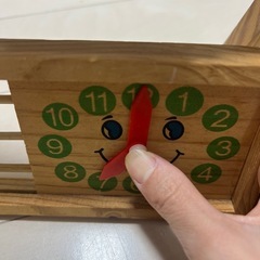 アルファベットと数と時計の画像