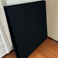 ダブルベッド　フレームの画像