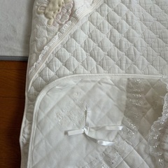 ベビードレス、おくるみ2枚の画像