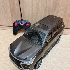 〖お譲り先決定〗美品！はたらくくるまとアルファードのラジコンセットの画像