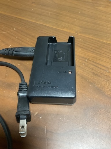 カシオ　電池充電器BC90L