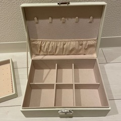 アクセサリーケースの画像