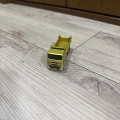 No.101 いすゞ ギガ ダンプカー  トミカの画像