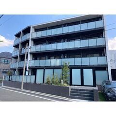 🔅フリーレント賃貸🔅○ [ コンビニエンスストア ] セブンイレブン世田谷下馬北店 175m ○ [ スーパーマーケット ] まいばすけっと祐天寺駅西店 349m ○ [ コンビニエンスストア ] ファミリーマート世田谷下馬一丁目店 271m ○ [ コンビニエンスストア ] ローソンストア100世田谷下馬店 230m ○ [ ドラッグストア ] クリエイトエス・ディー世田谷下馬店 242m ○ [ 郵便局 ] 目黒五本木郵便局 381mの画像