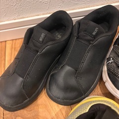 本日まで！子供靴18センチの画像