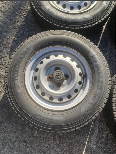 ホイール付きバリ山4本！ヨコハマYOKOHAMA 165/80R13 90/88N LT(165R13 6PR)スタッドレスタイヤ プ