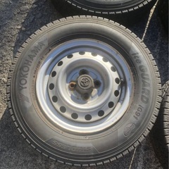 ホイール付きバリ山4本！ヨコハマYOKOHAMA 165/80R13 90/88N LT(165R13 6PR)スタッドレスタイヤ プロボックス サクシード NCP51 NCP50の画像
