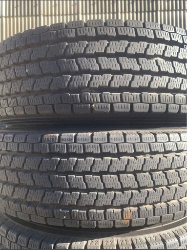 ホイール付きバリ山4本！ヨコハマYOKOHAMA 165/80R13 90/88N LT(165R13 6PR)スタッドレスタイヤ プ