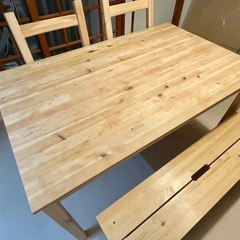 IKEA パイン材　ダイニングテーブルの画像