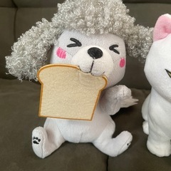 犬と猫どっちも飼ってると毎日楽しい　ぬいぐるみの画像