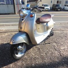 期間限定値下 YAMAHA 2st VINOビーノ　希少カラーシャンパンゴールド セル始動　メーターオーバーし速く好調 　プラグ　新品交換 キャブ洗浄駆動系統も開けて対応洗浄他等かなりお金かけ多数交換 納車整備点検済み 登録後すぐ乗り出せます。直接引き渡し　配送手配も可　SA10J　５AU　４JP　原付の画像