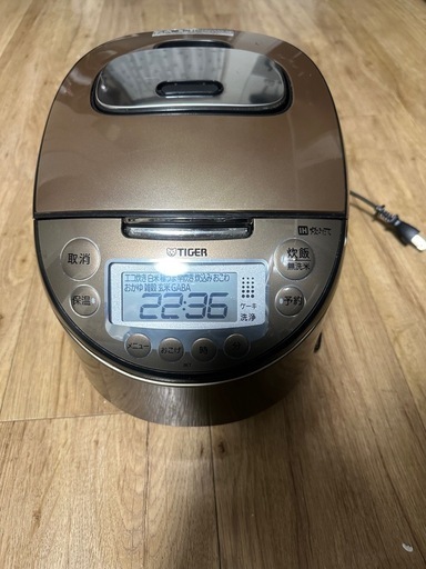 タイガーIH炊飯器 5.5合 JKT-P100TK