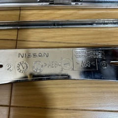 ナンバーフレーム　日産純正　②の画像