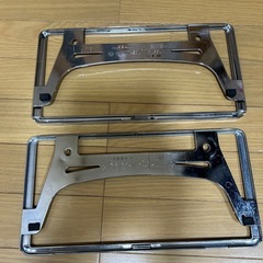 ナンバーフレーム　日産純正　②の画像