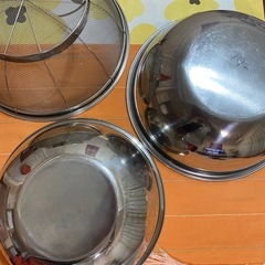 ステンレスボウルとザル3点まとめての画像