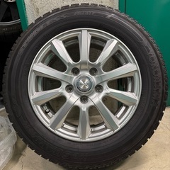 スタッドレスタイヤ、ホイールセット
の画像