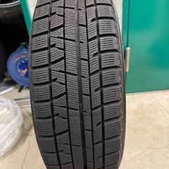 スタッドレスタイヤ、ホイールセット
の画像