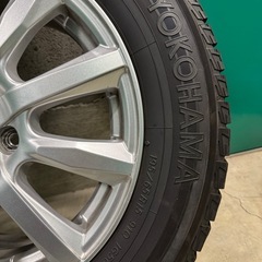 スタッドレスタイヤ、ホイールセット
の画像