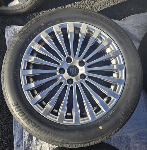 アウディ A6 アバント　スタッドレスタイヤ・ホイール4本セット アウディのスタッドレス アウディ A6 アバント スタッドレスタイヤ