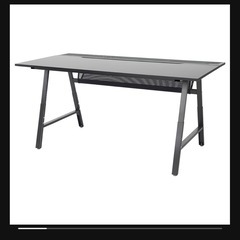 IKEAデスク、ゲーミングデスクの画像