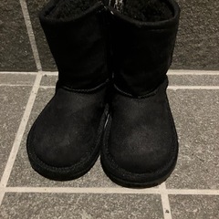 BabyGAP ムートンブーツの画像
