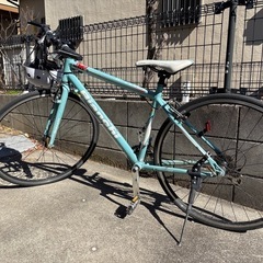 Bianchi Roma IIの水色クロスバイク