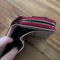 コンパクト財布　赤　新品未使用品の画像