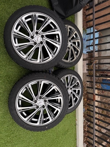 アウディのスタッドレス アウディ A6 アバント スタッドレスタイヤ