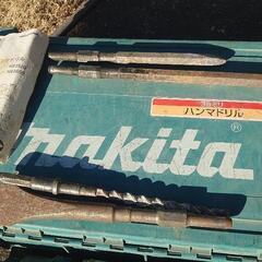 ブロックをバリバリ割ろう❗『🉐ハンマーの刃が画像の４種類付き』makita （マキタ）100V 35mmハンマドリル HR3520  （第二弾）の画像