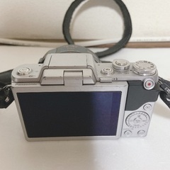 Panasonic パナソニック デジタルカメラ ミラーレス　LUMIX DMC-GF7の画像