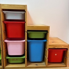 ☆IKEA☆ おもちゃ収納棚 トロファスト 木製階段型 収納ケース付き - メルカリ