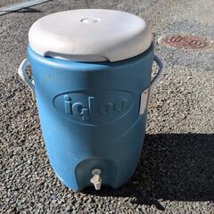キャンプ用品イグルージャグ