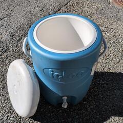 キャンプ用品イグルージャグの画像