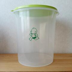 タッパウェアのジャイアント保存容器