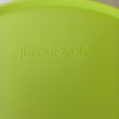 タッパウェアのジャイアント保存容器の画像