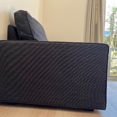 【値下げ中】IKEA 2人がけソファ　トレースンド チャコールの画像